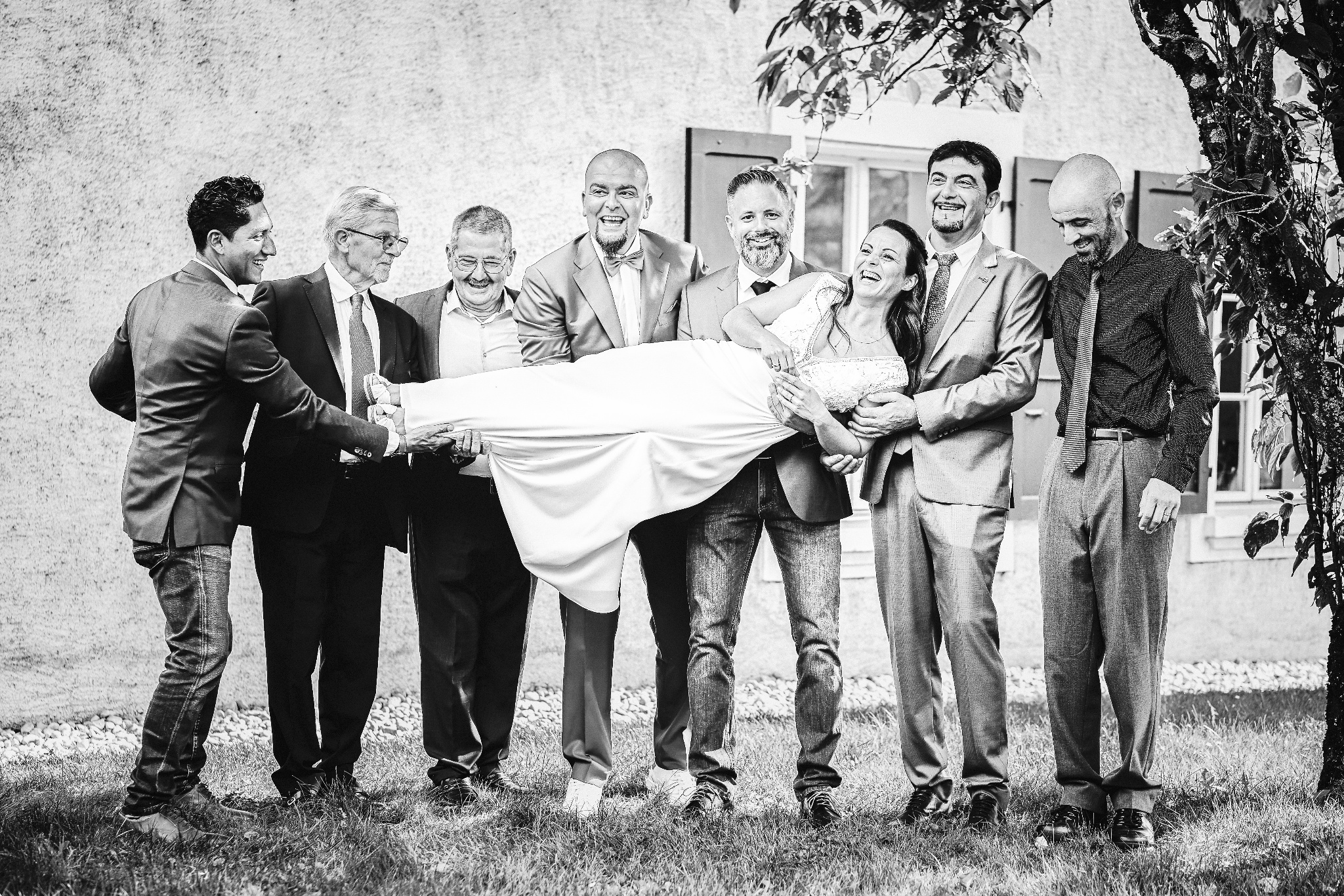 Photo avec les amis des mariés